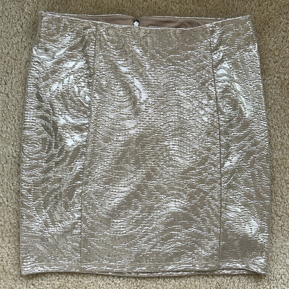 Guess Gold Textured Miniskirt in Size 2